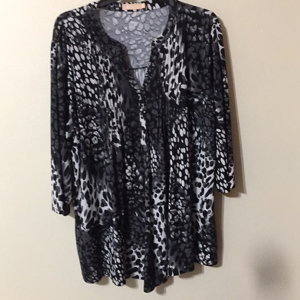 Black and White Leopard Print Blouse